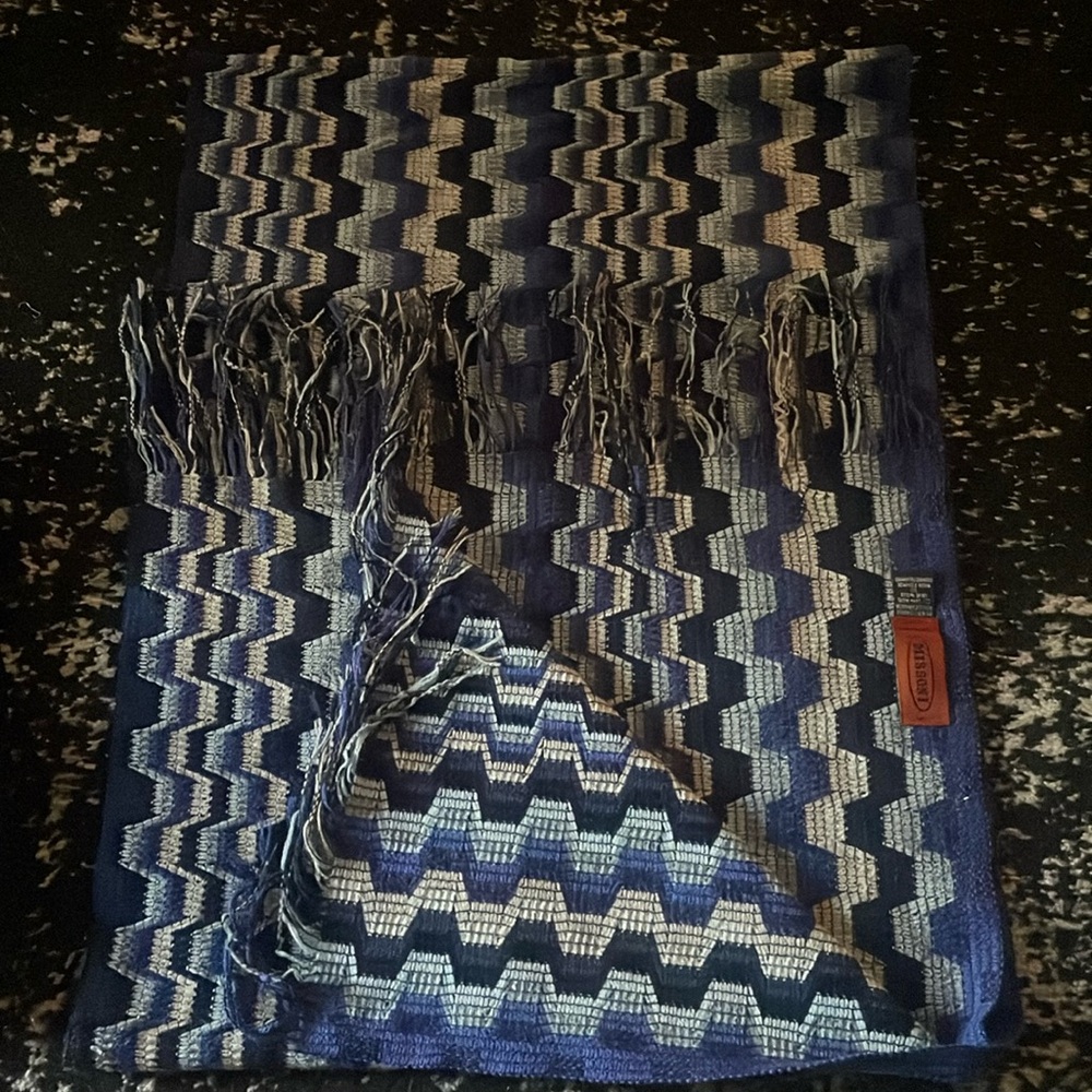 MISSONI Zig Zag Blues Scarf 💙💙 - Picture 2 of 7